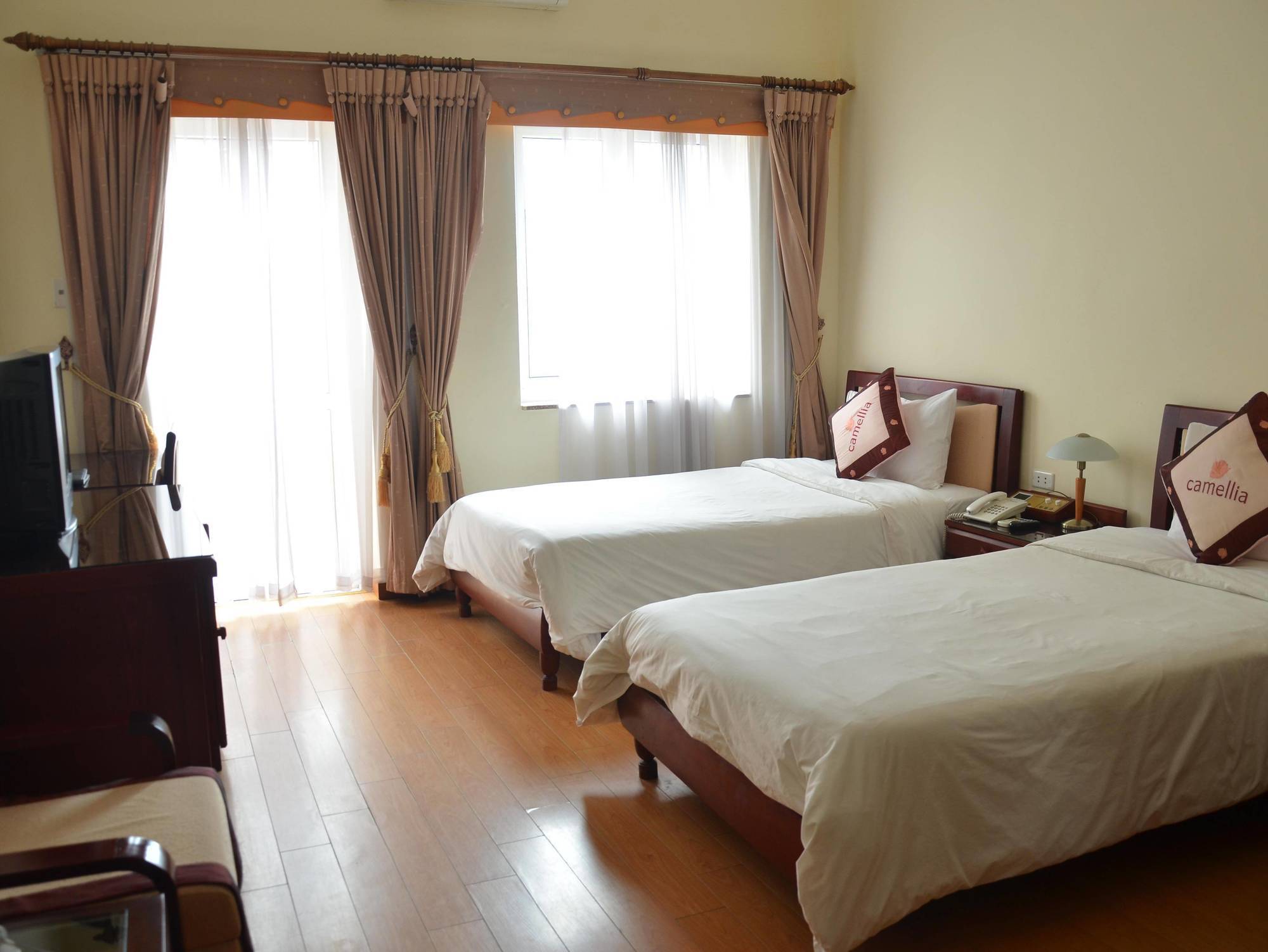 Camellia 4 Hotel Hanoi Buitenkant foto