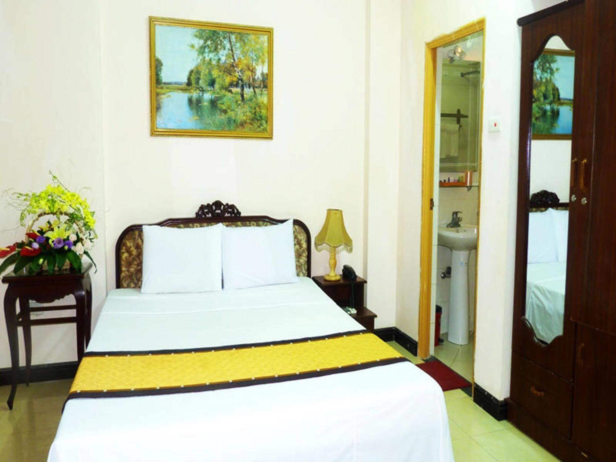 Camellia 4 Hotel Hanoi Buitenkant foto